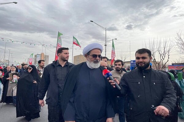 ملت،نيروهاي،جنگ،حضور،ايران،دشمن،مسلح،قضايي،انقلاب،اسلامي