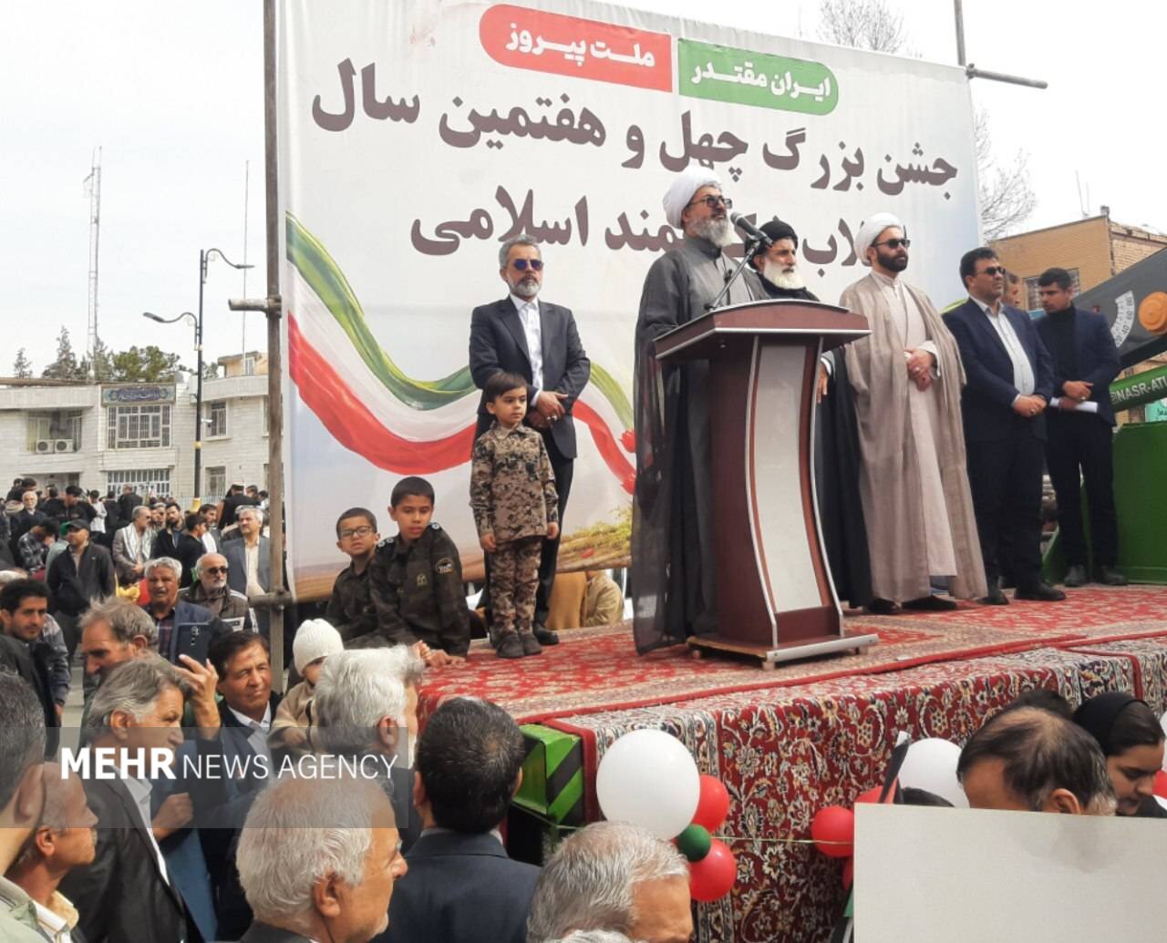 حضور،بازار،كاشمر،پيام،امام،طاهري،جمعه،اشاره،اقتصادي،راهپيماي ...