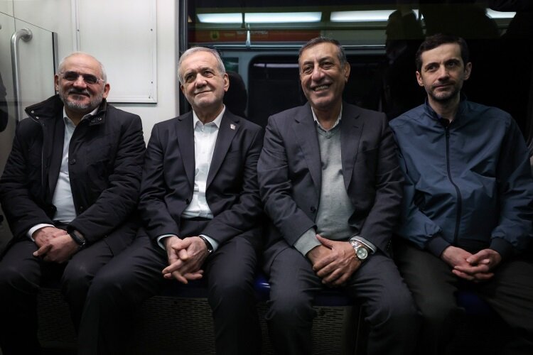 سالروز،بهمن،جمهور،پيروزي