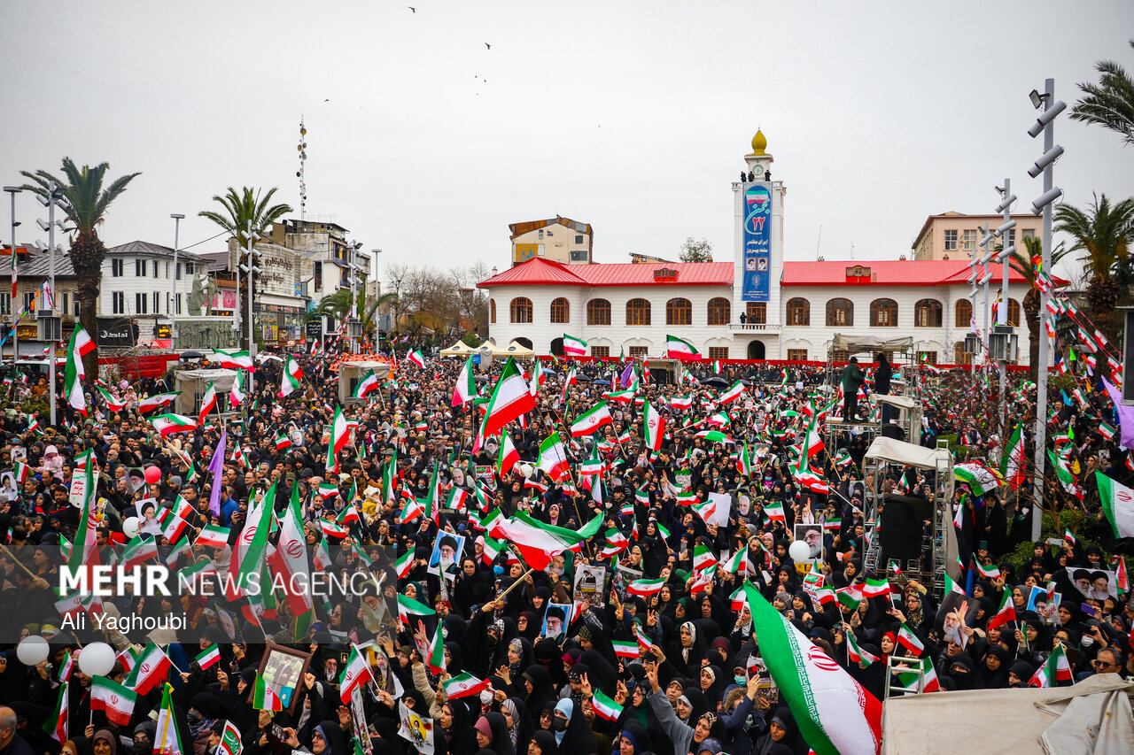 راهپیمایی ۲۲ بهمن در رشت راهپیمایی ۲۲ بهمن در رشت