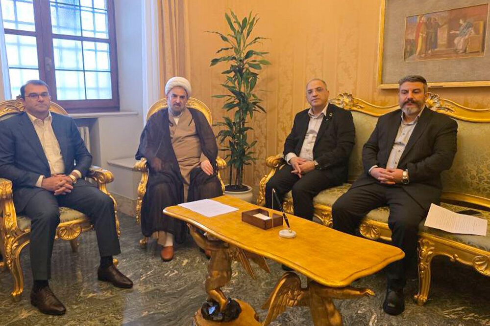 ايران،اسلامي،ديني،مسيحيان،جمهوري،آشوري،نماينده،واتيكان،كلدان ...