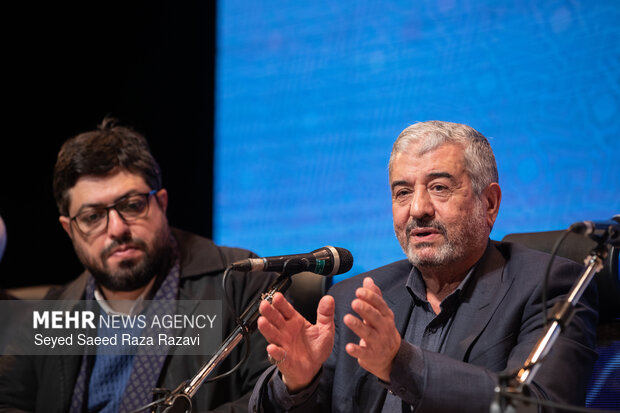 همایش «حلقه‌های میانی گام دوم انقلاب»