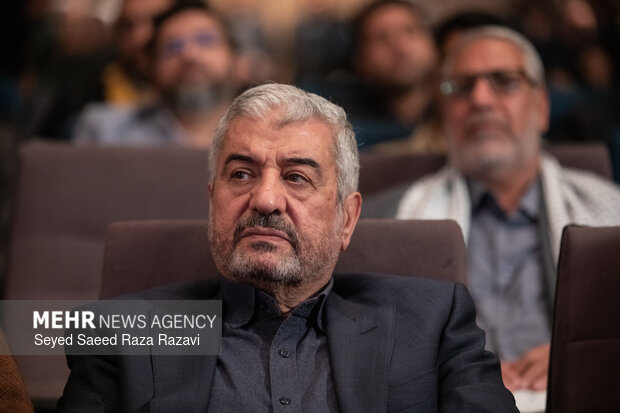 همایش «حلقه‌های میانی گام دوم انقلاب»