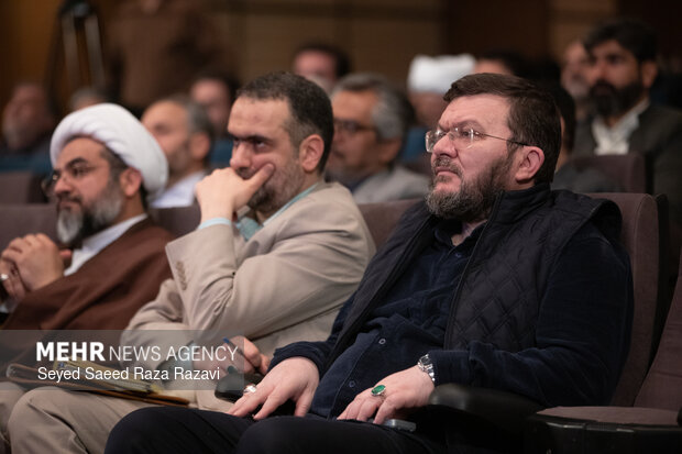 همایش «حلقه‌های میانی گام دوم انقلاب»