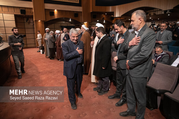 همایش «حلقه‌های میانی گام دوم انقلاب»