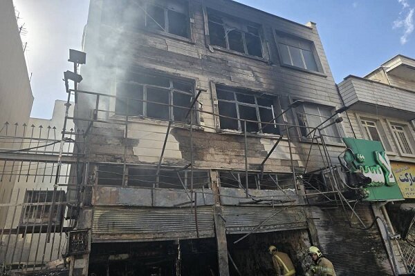 مغازه،مكانيكي،بالايي،آتش،محل،ملكي،تهران،سرايت،طبقات،دود،مسكوني