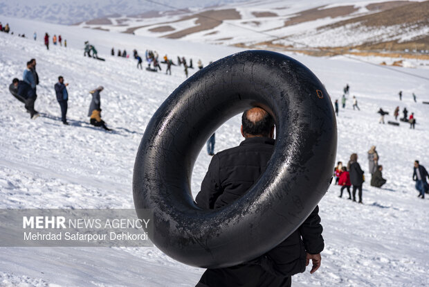 
Playing in the snow in Chaharmahal and Bakhtiari Province
