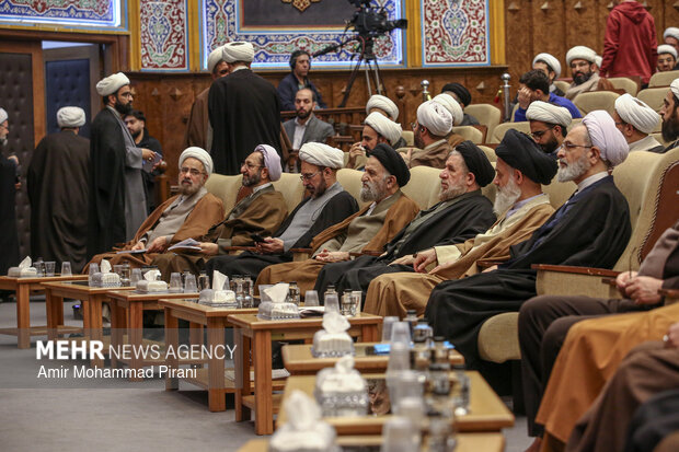 اختتامیه بیست و هفتمین همایش کتاب سال حوزه در قم