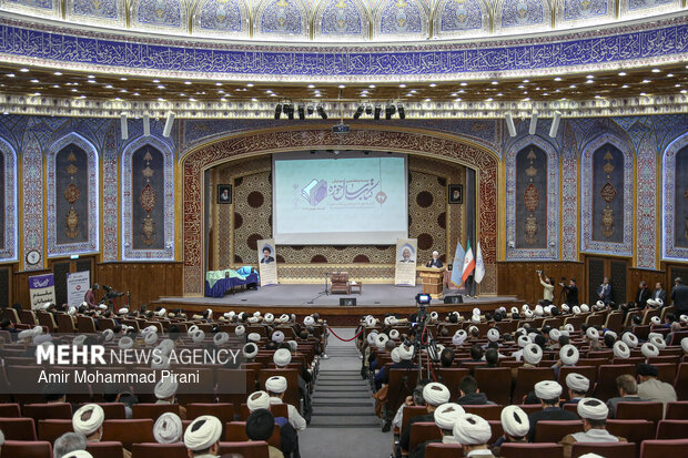 اختتامیه بیست و هفتمین همایش کتاب سال حوزه در قم