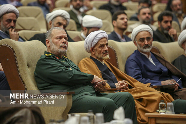 اختتامیه بیست و هفتمین همایش کتاب سال حوزه در قم