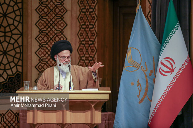 اختتامیه بیست و هفتمین همایش کتاب سال حوزه در قم