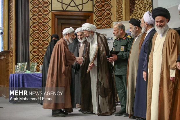 اختتامیه بیست و هفتمین همایش کتاب سال حوزه در قم