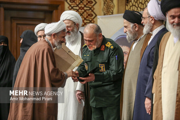 اختتامیه بیست و هفتمین همایش کتاب سال حوزه در قم