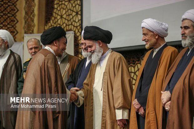 اختتامیه بیست و هفتمین همایش کتاب سال حوزه در قم