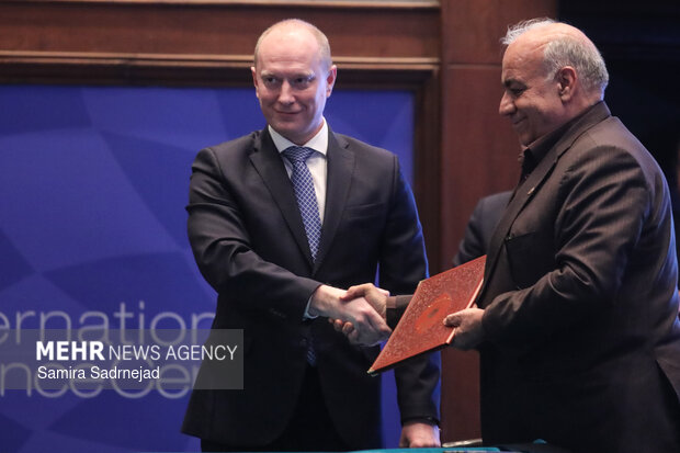 همایش فرصت‌های سرمایه‌گذاری و تامین مالی راه‌گذارهای ریلی و جاده‌ای