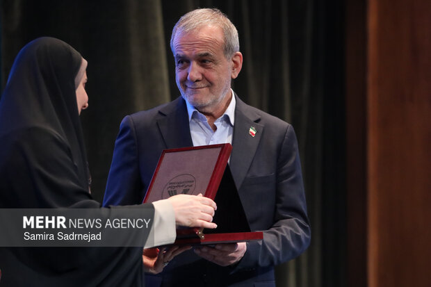 همایش فرصت‌های سرمایه‌گذاری و تامین مالی راه‌گذارهای ریلی و جاده‌ای