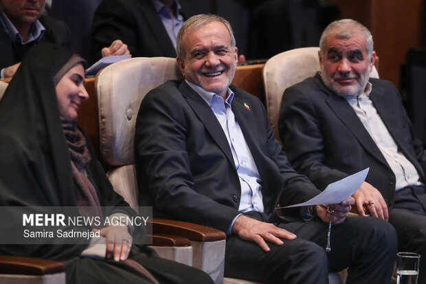 همایش فرصت‌های سرمایه‌گذاری و تامین مالی راه‌گذارهای ریلی و جاده‌ای