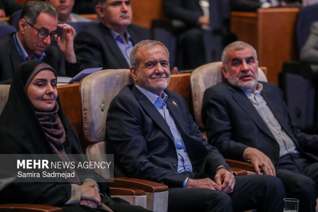 همایش فرصت‌های سرمایه‌گذاری و تامین مالی راه‌گذارهای ریلی و جاده‌ای