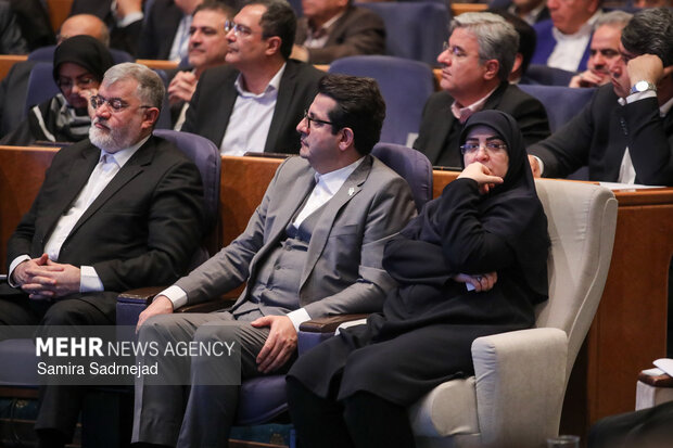 همایش فرصت‌های سرمایه‌گذاری و تامین مالی راه‌گذارهای ریلی و جاده‌ای