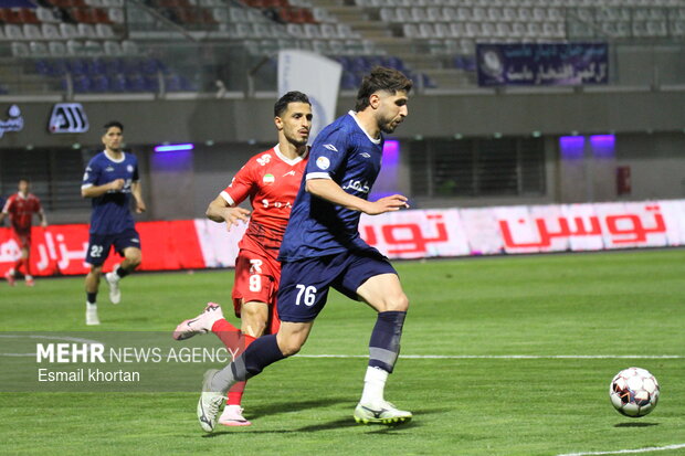 هفته بیست یکم لیگ برتر فوتبال ایران گل‌گهر سیرجان و پرسپولیس تهران