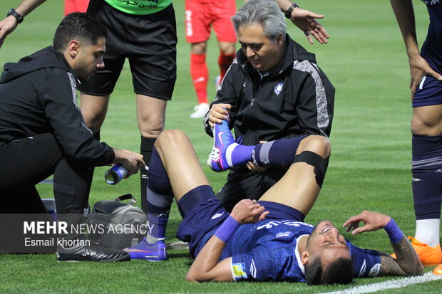 هفته بیست یکم لیگ برتر فوتبال ایران گل‌گهر سیرجان و پرسپولیس تهران