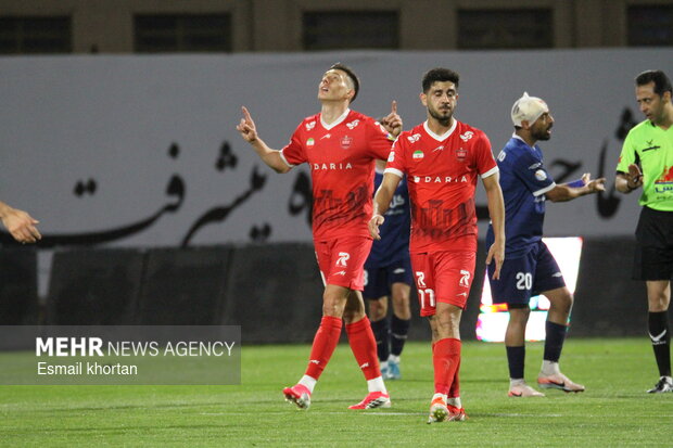 روایت رسانه ازبکی از لیگ برتر فوتبال ایران؛ بازیکنان بلاتکلیف هستند