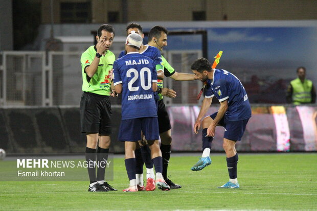هفته بیست یکم لیگ برتر فوتبال ایران گل‌گهر سیرجان و پرسپولیس تهران
