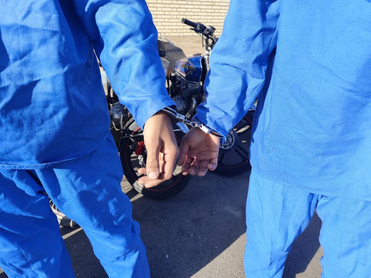 سارق،فقره،سرقت،خودرو،محتويات