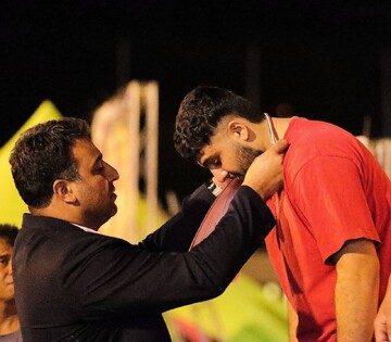 ورزشکار خراسان شمالی نایب‌قهرمان پرتاب وزنه جایزه بزرگ بوشهر شد