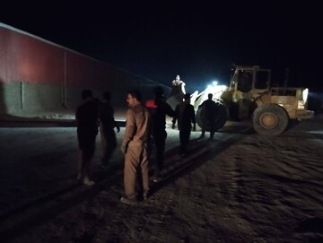 مهار آتش‌سوزی کارخانه کاشی و سرامیک در ابرکوه