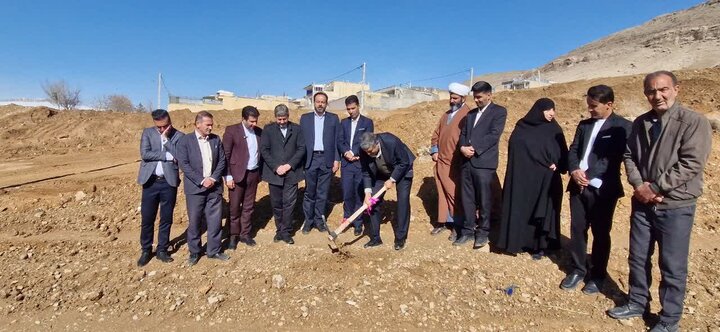 سفر استاندار به سمیرم؛ پروژههای عمرانی، ورزشی و برقرسانی افتتاح شد