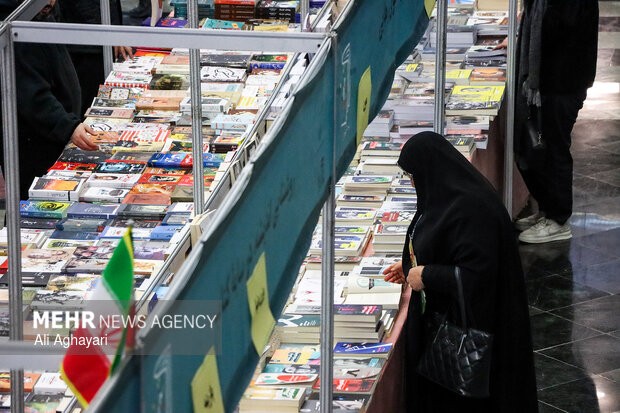 هفدهمین نمایشگاه کتاب آذربایجان‌غربی در ارومیه