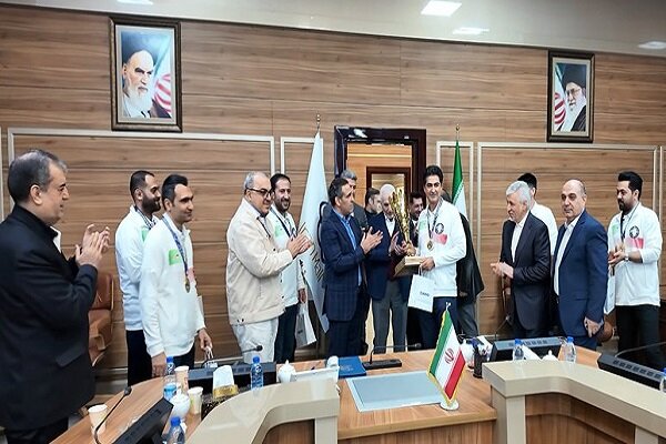 ورزش،لوتوس،قهرماني،دكتر،تيراندازي،تيم،تپانچه،مراسم،حضور،ادام ...