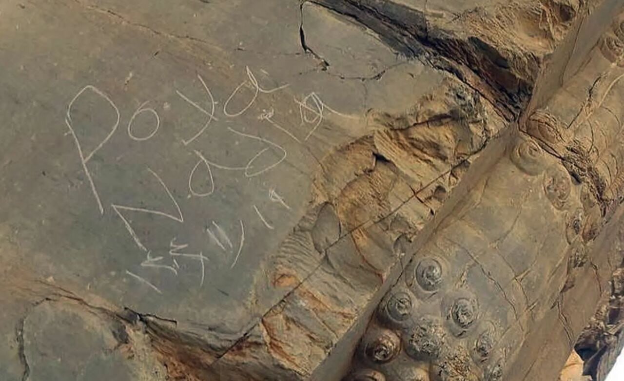 ریشه یادگاری‌نویسی روی تاریخ کجاست؟/دنیا با میراث تاریخی‌اش شوخی ندارد