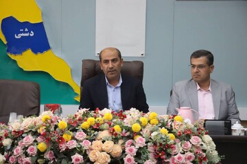 فرماندار دشتی: اسامی بانک‌های کم‌کار منتشر می‌شود