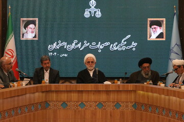 تصمیمات مدیریتی باید مانع انباشت بدهی‌ها و توقف بی‌ضابطه پروژه شود