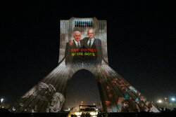 ویدئو مپینگ برج آزادی به یاد شهدای اغتشاشات دی‌ماه