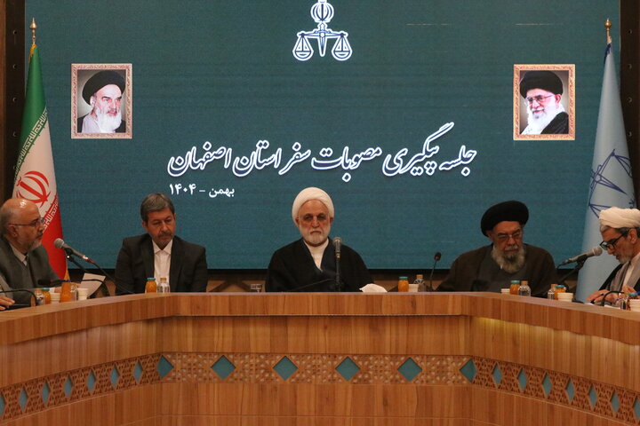 تصمیمات مدیریتی باید مانع انباشت بدهی‌ها و توقف بی‌ضابطه پروژه شود