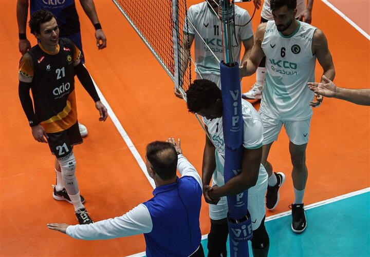 فدراسیون جهانی در مورد جنجال موسوی و بازیکن کوبایی پیکان چه میگوید؟