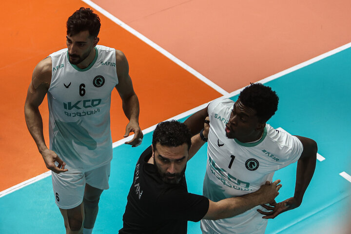 فدراسیون جهانی در مورد جنجال موسوی و بازیکن کوبایی پیکان چه میگوید؟