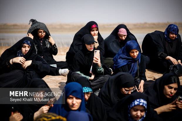 راهیان نور در یادمان شهدای طلائیه