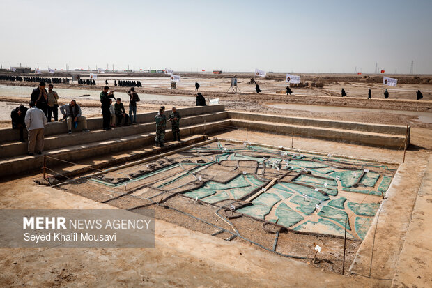 راهیان نور در یادمان شهدای طلائیه