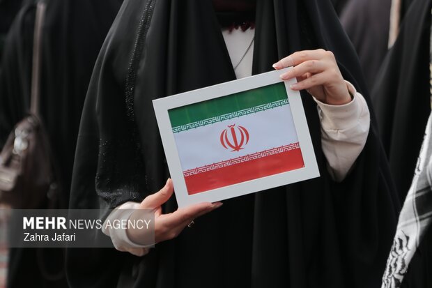خلیجفارس را گورستان سربازان ترامپ میکنیم خلیجفارس را گورستان سربازان ترامپ میکنیم