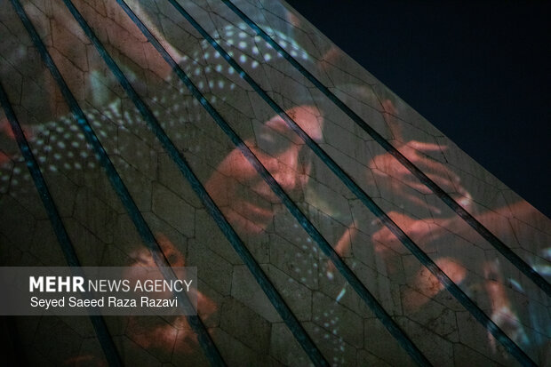 نورپردازی سه بعدی به مناسبت بزرگداشت شهدای فتنه آمریکایی - صهیونیستی