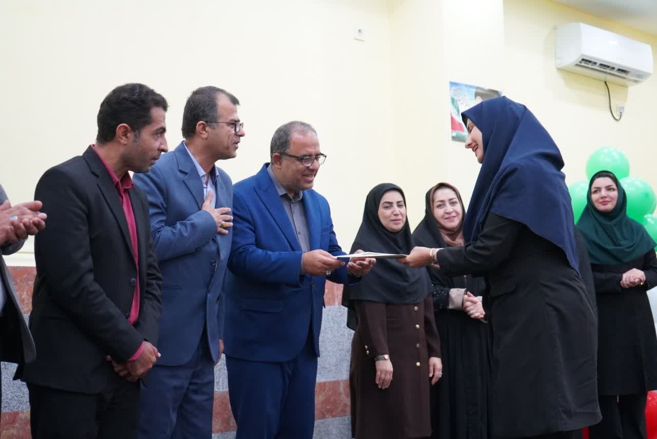 بوشهر،تربيت،آموزشي،فرماندار،تعليم،استعدادها،معلمان،شهرستان