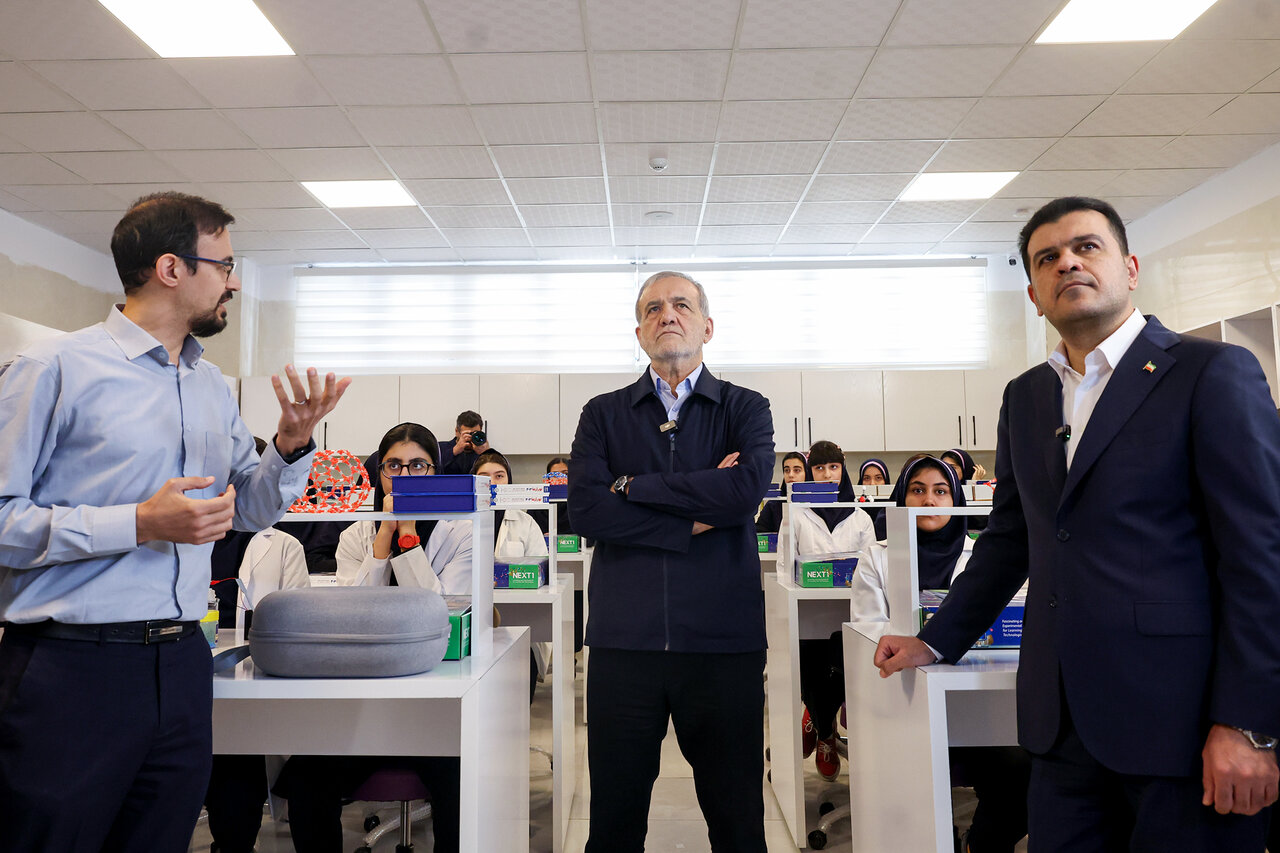 آموزشي،آموزش،مدرسه،پزشكيان،محتواي،نسل،مبتني،فناوري،نقش،توسعه ...