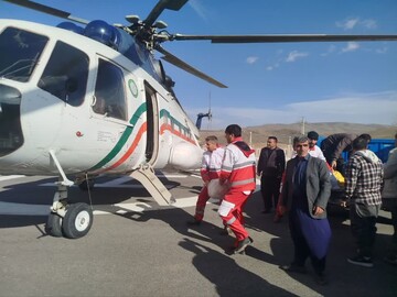 انجام ۲۴ سورتی پرواز هلال‌احمر لرستان به روستاهای در محاصره برف