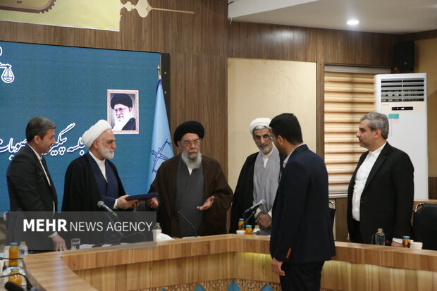 سفر رئیس قوه قضائیه به اصفهان