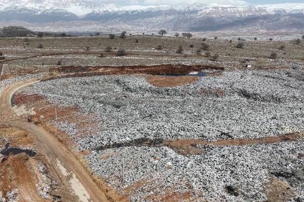 بام زاگرس در محاصره زباله‌ها؛ شیرابه‌ها راهی سد شاه‌قاسم شدند