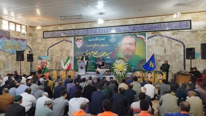 مراسم اربعین شهید مدافع امنیت در دشتستان برگزار شد